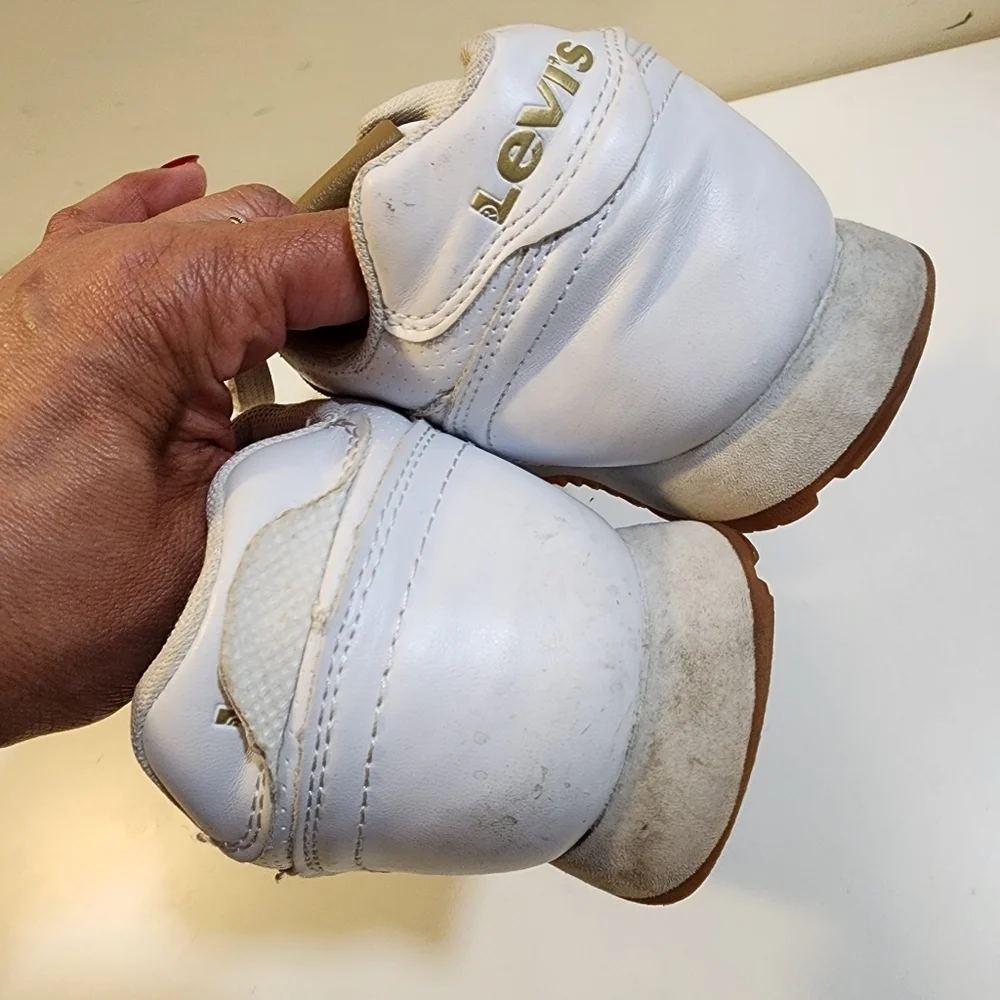 LEVI'S Women's White Sneakers Size 6.5
